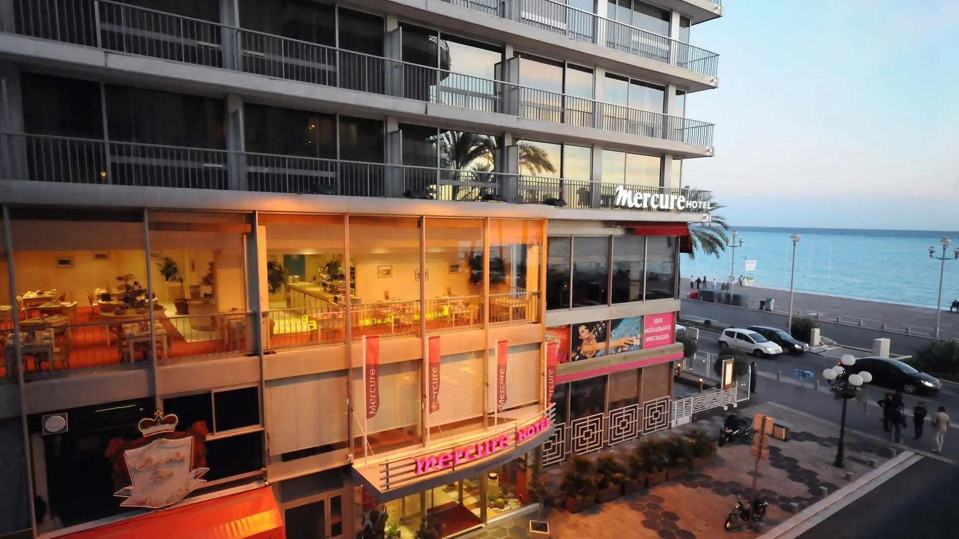 Mercure Nice Promenade Des Anglais 4*,
