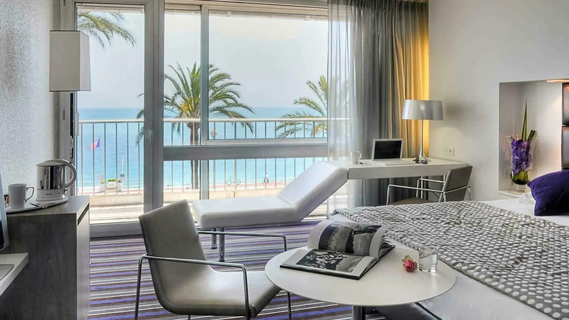 Mercure Nice Promenade Des Anglais location