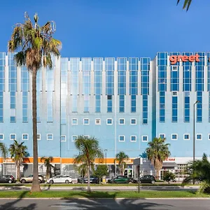 Отель Greet Aeroport Promenade Des